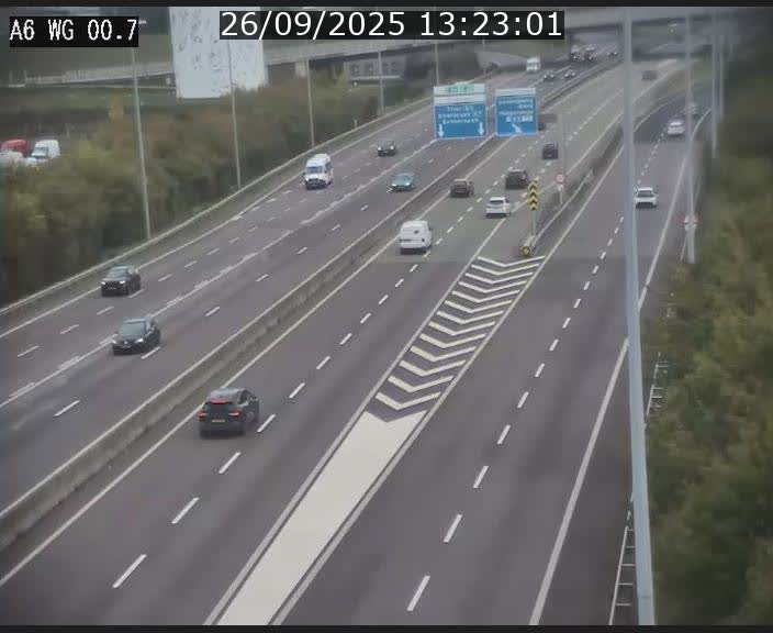 <h2>Traffic live webcam Luxembourg Croix de Cessange - A6 - BK 0.7 - direction A3 France</h2>