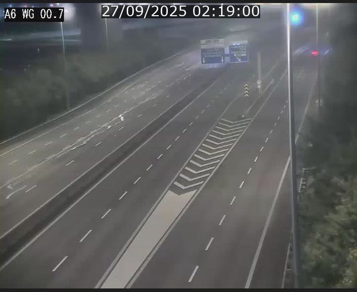 <h2>Traffic live webcam Luxembourg Croix de Cessange - A6 - BK 0.7 - direction A3 France</h2>