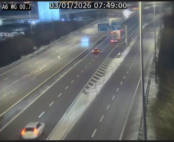 <h2>Traffic live webcam Luxembourg Croix de Cessange - A6 - BK 0.7 - direction A3 France</h2>