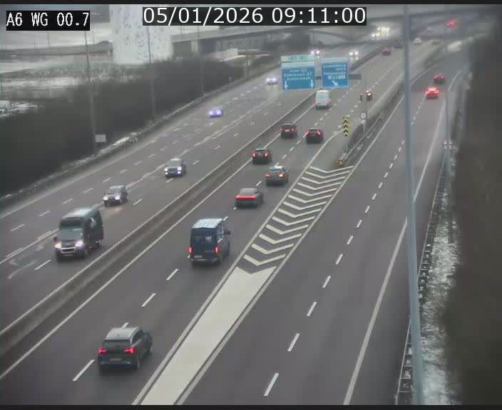 <h2>Traffic live webcam Luxembourg Croix de Cessange - A6 - BK 0.7 - direction A3 France</h2>