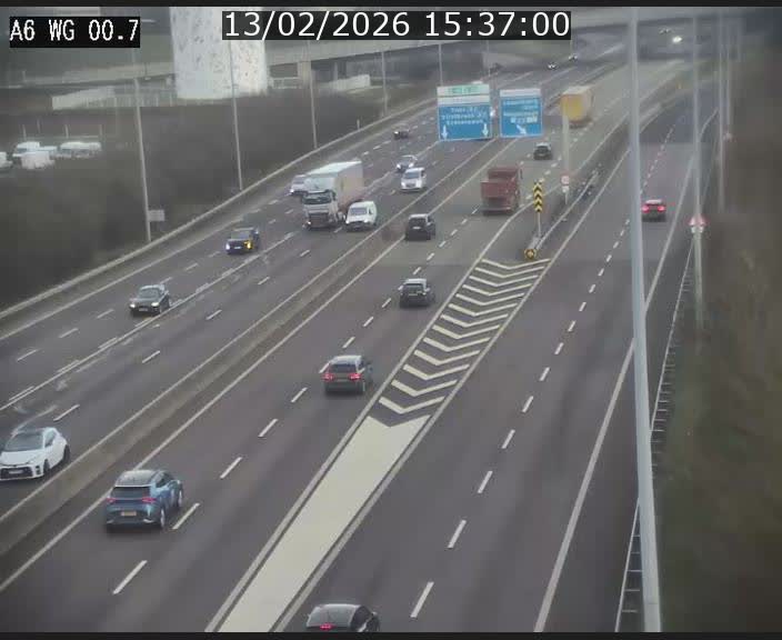 <h2>Traffic live webcam Luxembourg Croix de Cessange - A6 - BK 0.7 - direction A3 France</h2>