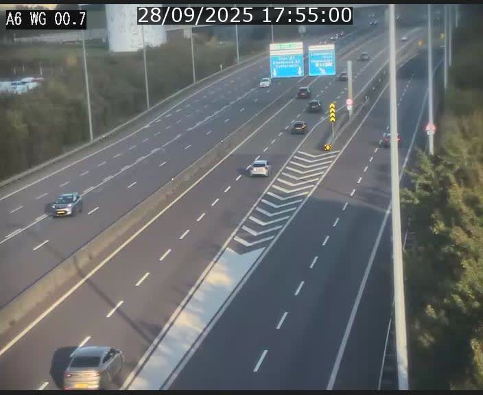 <h2>Traffic live webcam Luxembourg Croix de Cessange - A6 - BK 0.7 - direction A3 France</h2>
