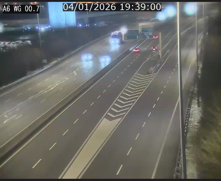 <h2>Traffic live webcam Luxembourg Croix de Cessange - A6 - BK 0.7 - direction A3 France</h2>