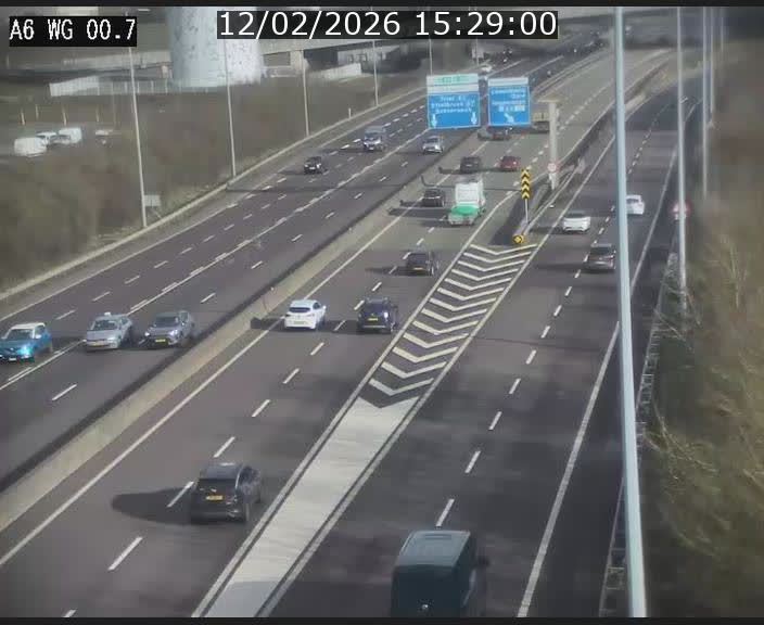 <h2>Traffic live webcam Luxembourg Croix de Cessange - A6 - BK 0.7 - direction A3 France</h2>