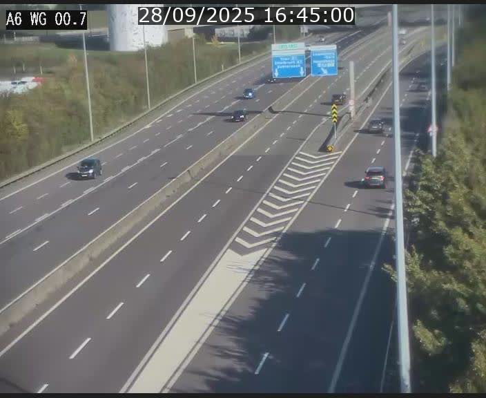 <h2>Traffic live webcam Luxembourg Croix de Cessange - A6 - BK 0.7 - direction A3 France</h2>
