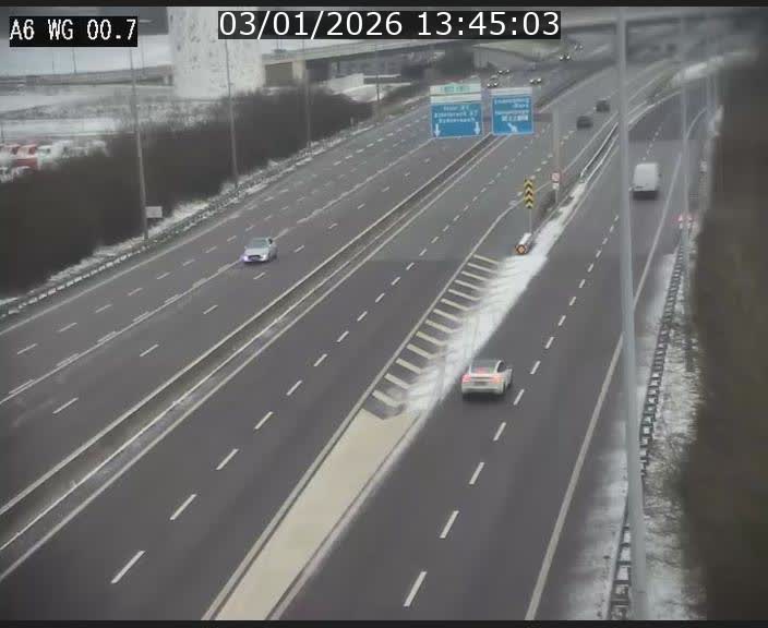 <h2>Traffic live webcam Luxembourg Croix de Cessange - A6 - BK 0.7 - direction A3 France</h2>