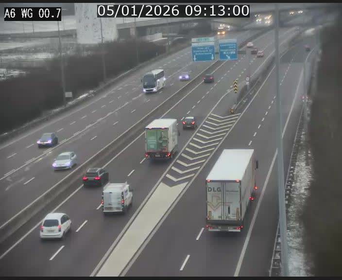 <h2>Traffic live webcam Luxembourg Croix de Cessange - A6 - BK 0.7 - direction A3 France</h2>