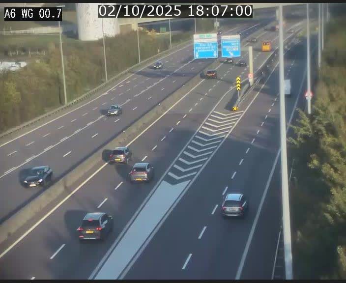 <h2>Traffic live webcam Luxembourg Croix de Cessange - A6 - BK 0.7 - direction A3 France</h2>