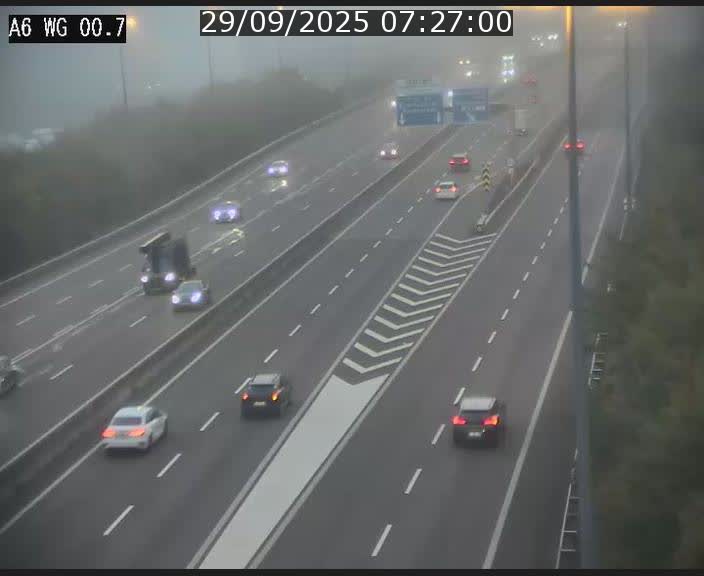 <h2>Traffic live webcam Luxembourg Croix de Cessange - A6 - BK 0.7 - direction A3 France</h2>