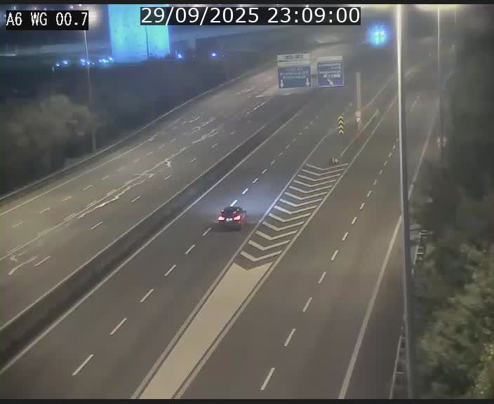 <h2>Traffic live webcam Luxembourg Croix de Cessange - A6 - BK 0.7 - direction A3 France</h2>