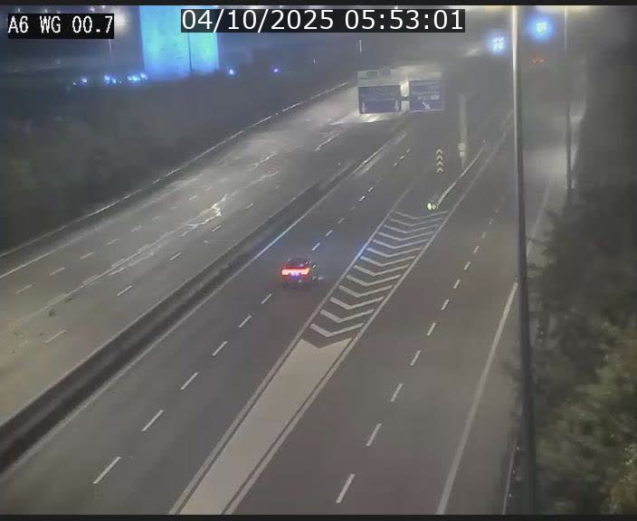 <h2>Traffic live webcam Luxembourg Croix de Cessange - A6 - BK 0.7 - direction A3 France</h2>