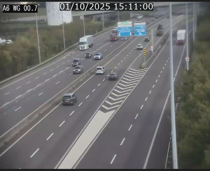 <h2>Traffic live webcam Luxembourg Croix de Cessange - A6 - BK 0.7 - direction A3 France</h2>