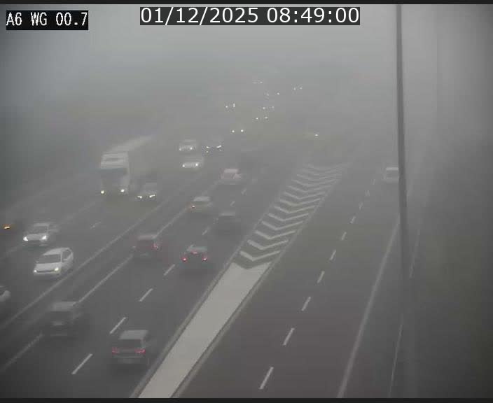 <h2>Traffic live webcam Luxembourg Croix de Cessange - A6 - BK 0.7 - direction A3 France</h2>
