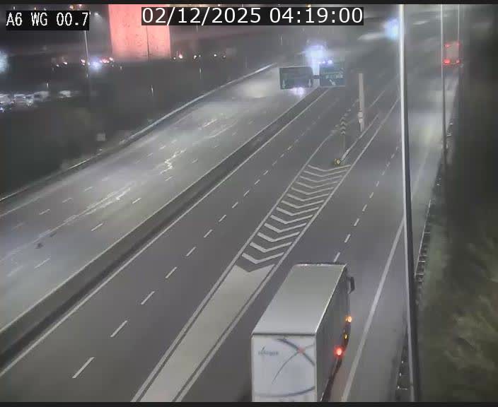 <h2>Traffic live webcam Luxembourg Croix de Cessange - A6 - BK 0.7 - direction A3 France</h2>