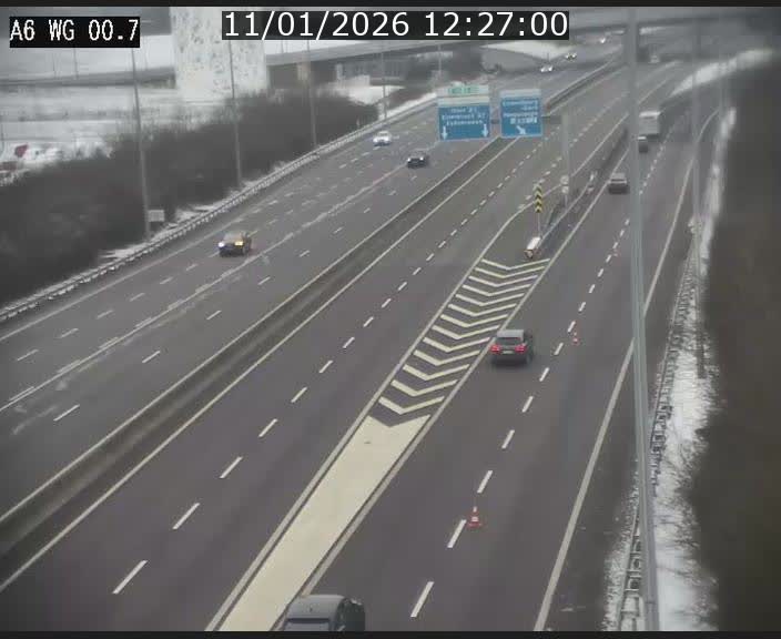 <h2>Traffic live webcam Luxembourg Croix de Cessange - A6 - BK 0.7 - direction A3 France</h2>