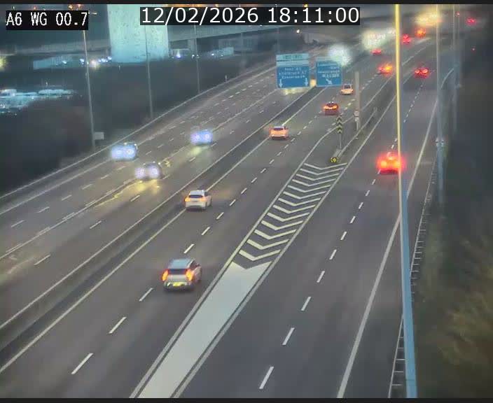 <h2>Traffic live webcam Luxembourg Croix de Cessange - A6 - BK 0.7 - direction A3 France</h2>