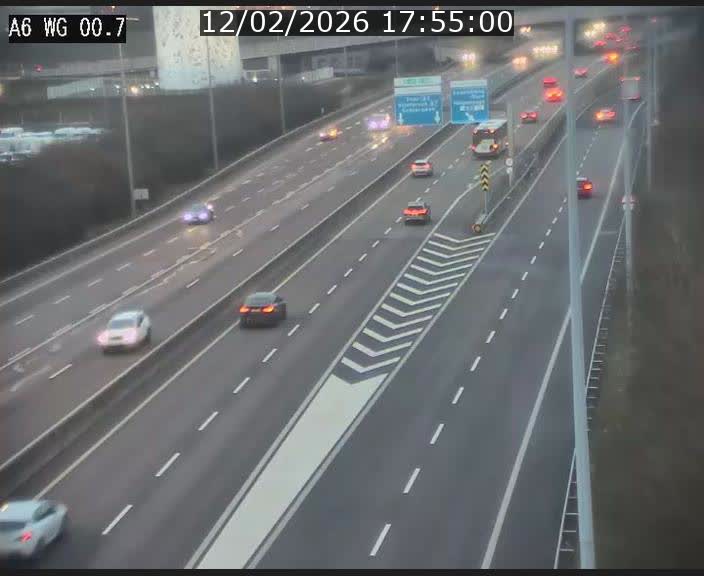 <h2>Traffic live webcam Luxembourg Croix de Cessange - A6 - BK 0.7 - direction A3 France</h2>