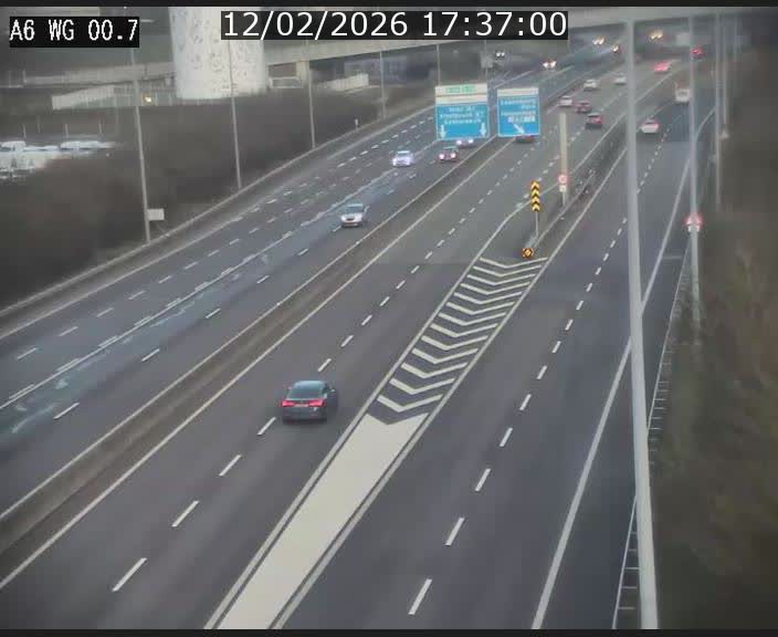 <h2>Traffic live webcam Luxembourg Croix de Cessange - A6 - BK 0.7 - direction A3 France</h2>