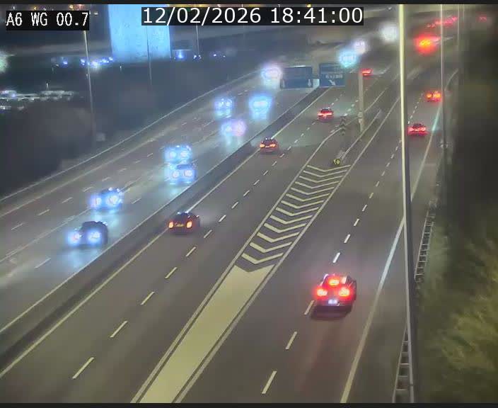 <h2>Traffic live webcam Luxembourg Croix de Cessange - A6 - BK 0.7 - direction A3 France</h2>