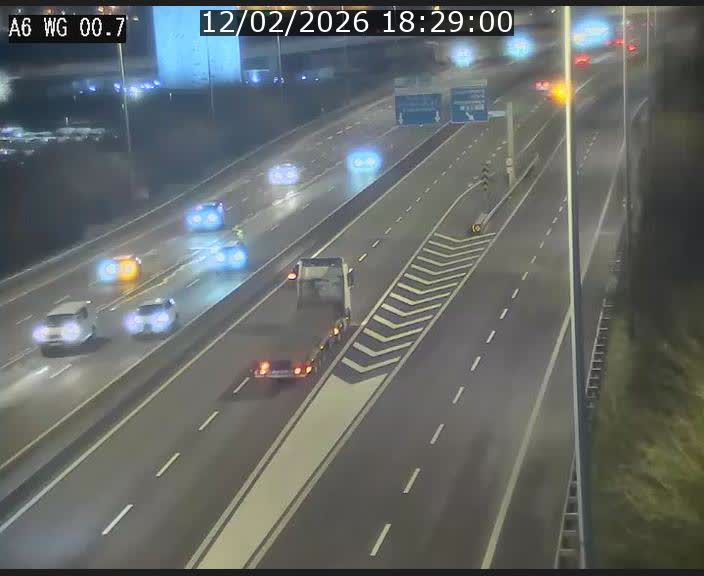 <h2>Traffic live webcam Luxembourg Croix de Cessange - A6 - BK 0.7 - direction A3 France</h2>