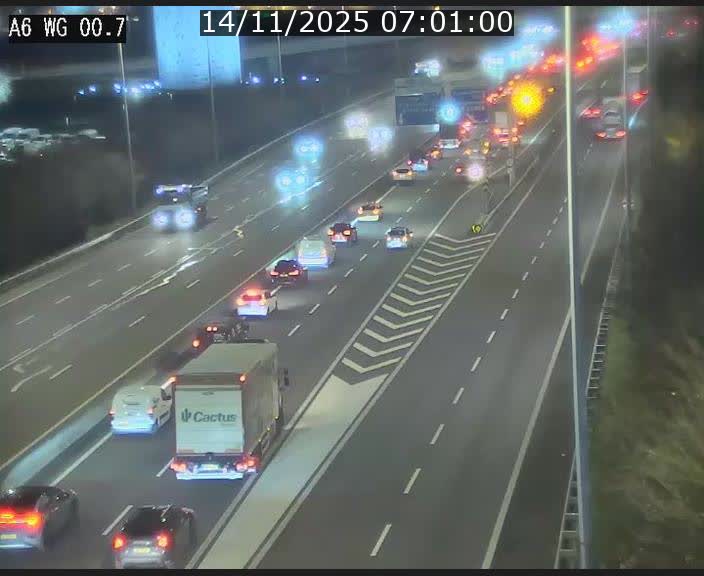 <h2>Traffic live webcam Luxembourg Croix de Cessange - A6 - BK 0.7 - direction A3 France</h2>