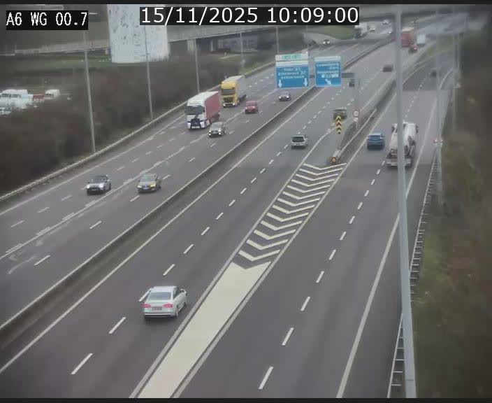 <h2>Traffic live webcam Luxembourg Croix de Cessange - A6 - BK 0.7 - direction A3 France</h2>