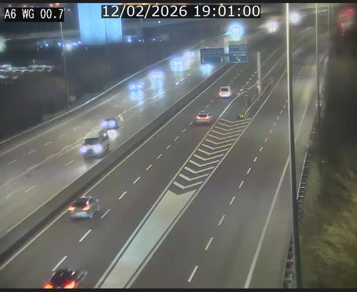 <h2>Traffic live webcam Luxembourg Croix de Cessange - A6 - BK 0.7 - direction A3 France</h2>