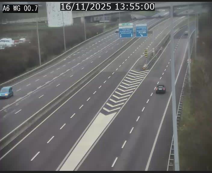 <h2>Traffic live webcam Luxembourg Croix de Cessange - A6 - BK 0.7 - direction A3 France</h2>