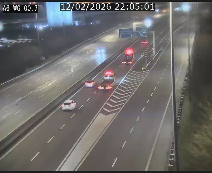 <h2>Traffic live webcam Luxembourg Croix de Cessange - A6 - BK 0.7 - direction A3 France</h2>