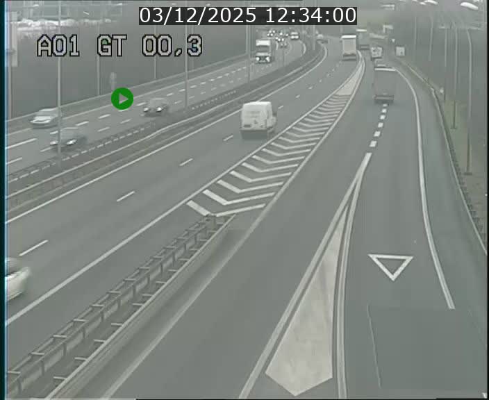 <h2>Traffic live webcam Luxembourg Croix de Gasperich - A1 direction Kirchberg - BK 0.3</h2>