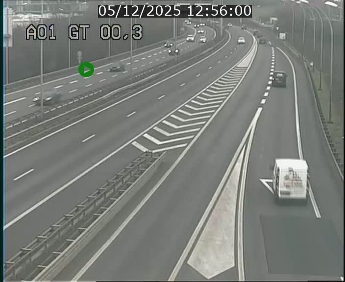 <h2>Traffic live webcam Luxembourg Croix de Gasperich - A1 direction Kirchberg - BK 0.3</h2>
