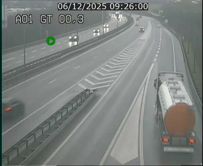 <h2>Traffic live webcam Luxembourg Croix de Gasperich - A1 direction Kirchberg - BK 0.3</h2>
