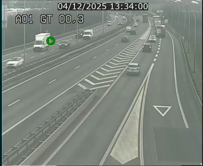 <h2>Traffic live webcam Luxembourg Croix de Gasperich - A1 direction Kirchberg - BK 0.3</h2>