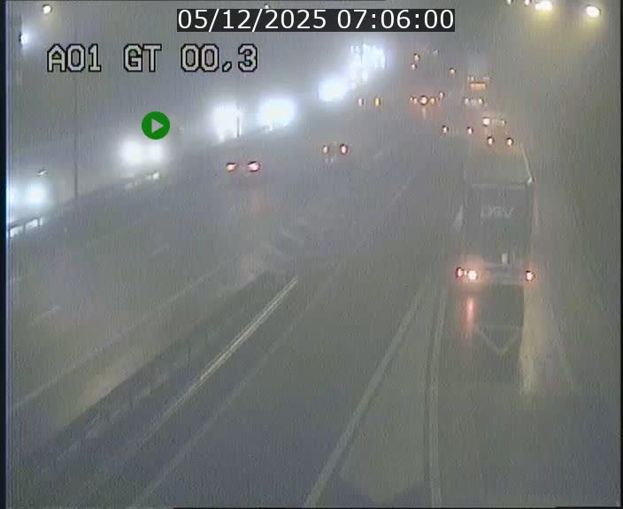 <h2>Traffic live webcam Luxembourg Croix de Gasperich - A1 direction Kirchberg - BK 0.3</h2>