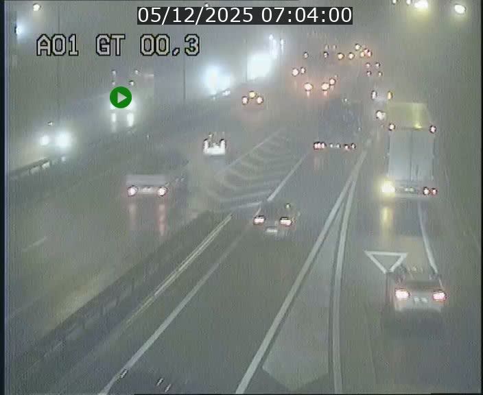 <h2>Traffic live webcam Luxembourg Croix de Gasperich - A1 direction Kirchberg - BK 0.3</h2>