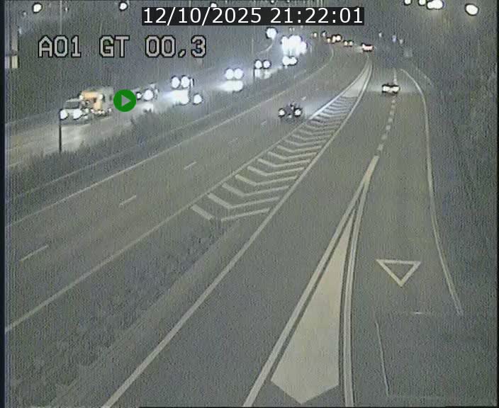 <h2>Traffic live webcam Luxembourg Croix de Gasperich - A1 direction Kirchberg - BK 0.3</h2>