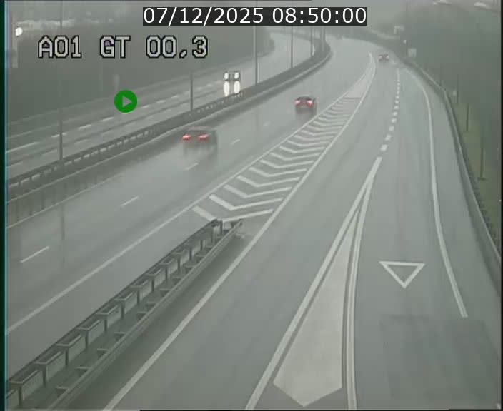 <h2>Traffic live webcam Luxembourg Croix de Gasperich - A1 direction Kirchberg - BK 0.3</h2>
