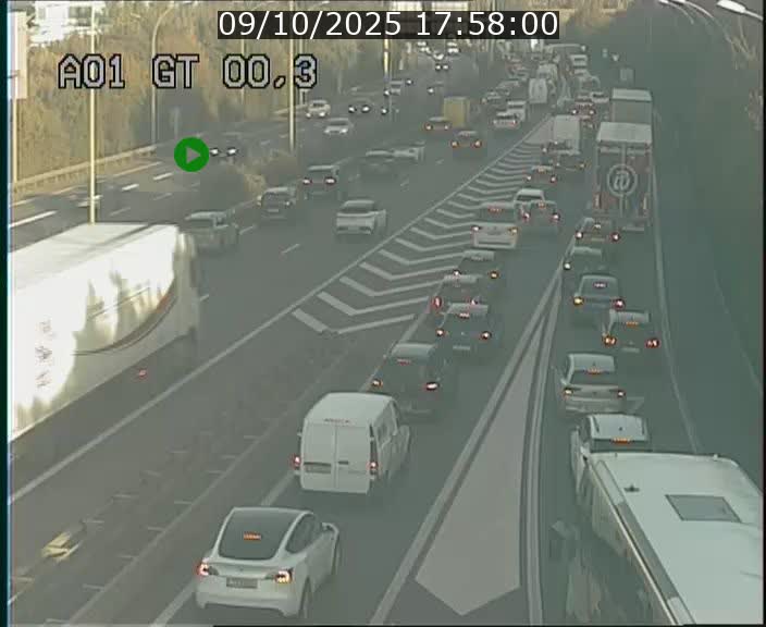 <h2>Traffic live webcam Luxembourg Croix de Gasperich - A1 direction Kirchberg - BK 0.3</h2>