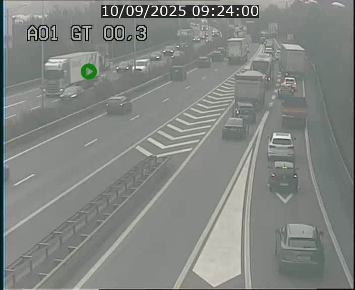 <h2>Traffic live webcam Luxembourg Croix de Gasperich - A1 direction Kirchberg - BK 0.3</h2>