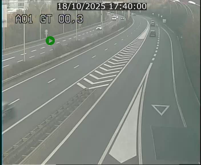 <h2>Traffic live webcam Luxembourg Croix de Gasperich - A1 direction Kirchberg - BK 0.3</h2>