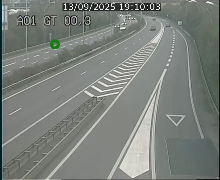 <h2>Traffic live webcam Luxembourg Croix de Gasperich - A1 direction Kirchberg - BK 0.3</h2>