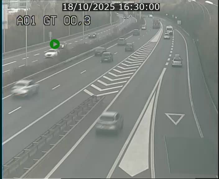<h2>Traffic live webcam Luxembourg Croix de Gasperich - A1 direction Kirchberg - BK 0.3</h2>
