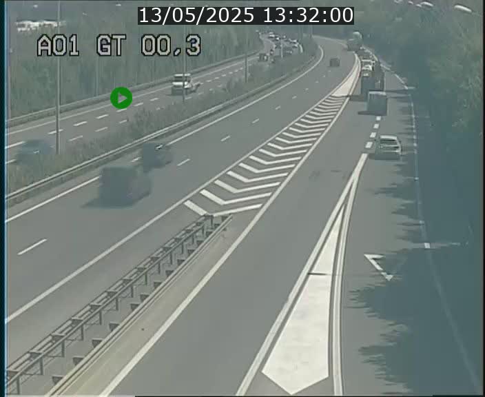 <h2>Traffic live webcam Luxembourg Croix de Gasperich - A1 direction Kirchberg - BK 0.3</h2>