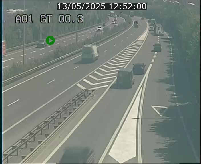 <h2>Traffic live webcam Luxembourg Croix de Gasperich - A1 direction Kirchberg - BK 0.3</h2>
