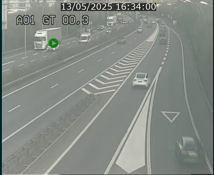 <h2>Traffic live webcam Luxembourg Croix de Gasperich - A1 direction Kirchberg - BK 0.3</h2>