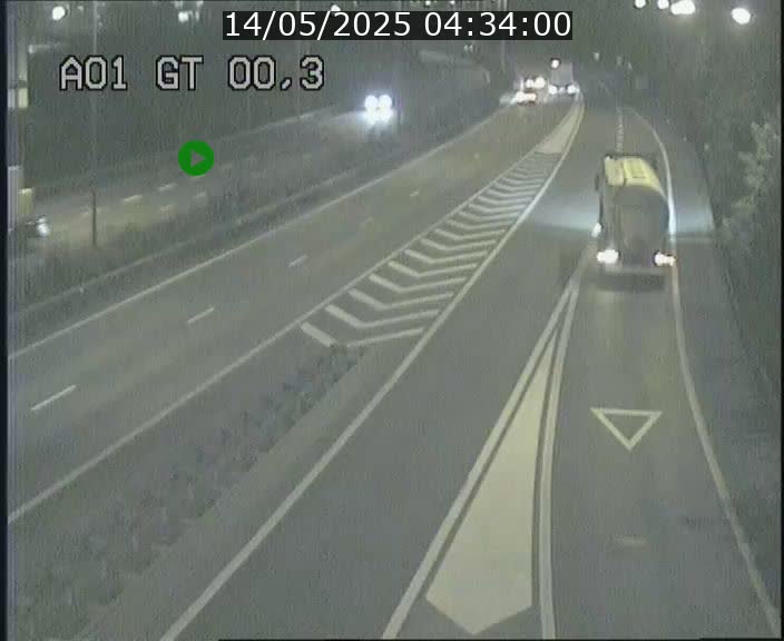 <h2>Traffic live webcam Luxembourg Croix de Gasperich - A1 direction Kirchberg - BK 0.3</h2>