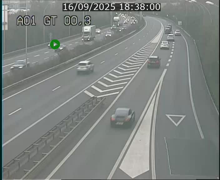 <h2>Traffic live webcam Luxembourg Croix de Gasperich - A1 direction Kirchberg - BK 0.3</h2>
