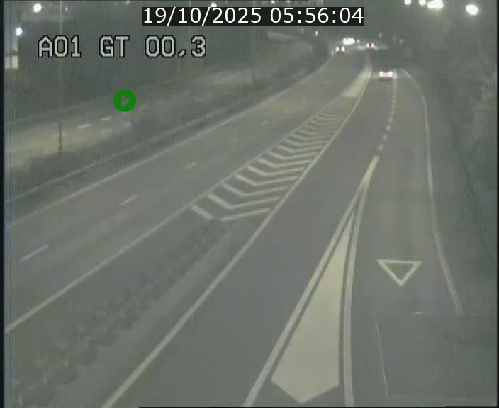<h2>Traffic live webcam Luxembourg Croix de Gasperich - A1 direction Kirchberg - BK 0.3</h2>