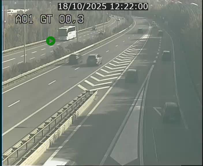 <h2>Traffic live webcam Luxembourg Croix de Gasperich - A1 direction Kirchberg - BK 0.3</h2>