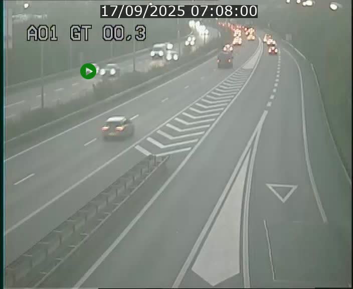 <h2>Traffic live webcam Luxembourg Croix de Gasperich - A1 direction Kirchberg - BK 0.3</h2>